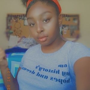 Meet your Posher, Alicea